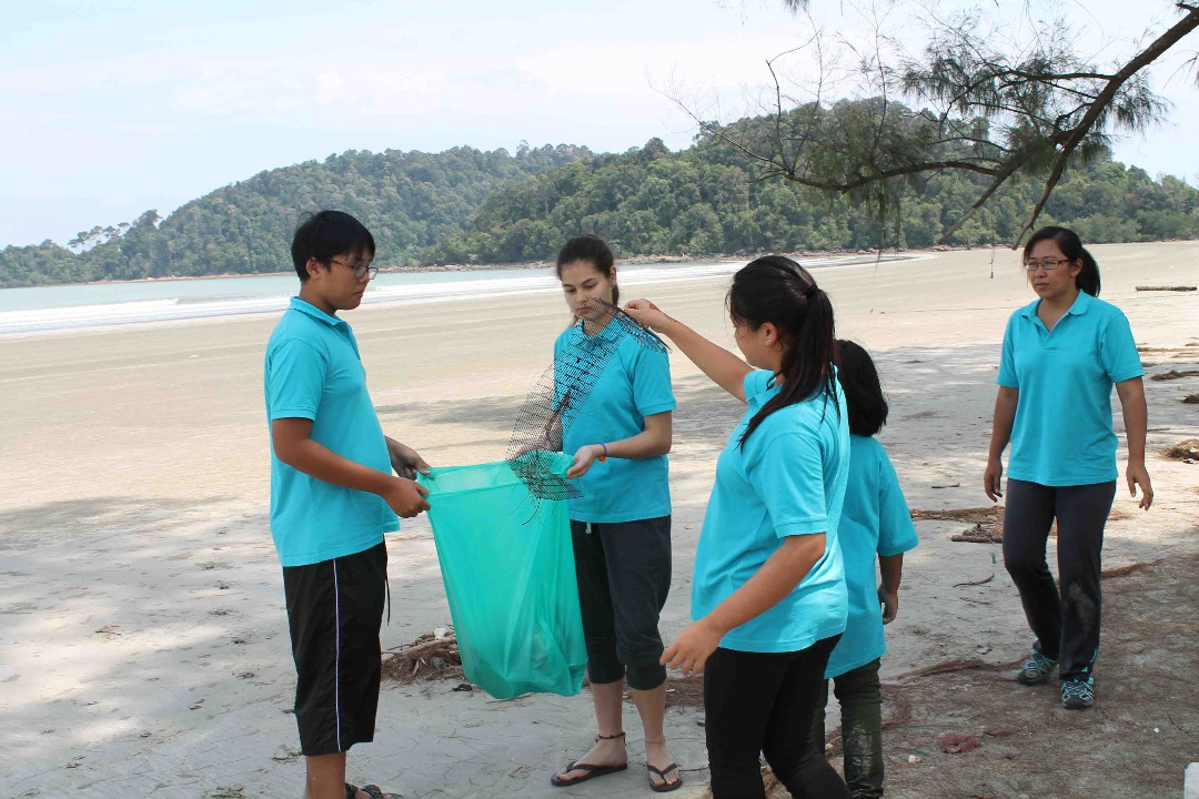 CSR Beach Clean Up Community Service (1)